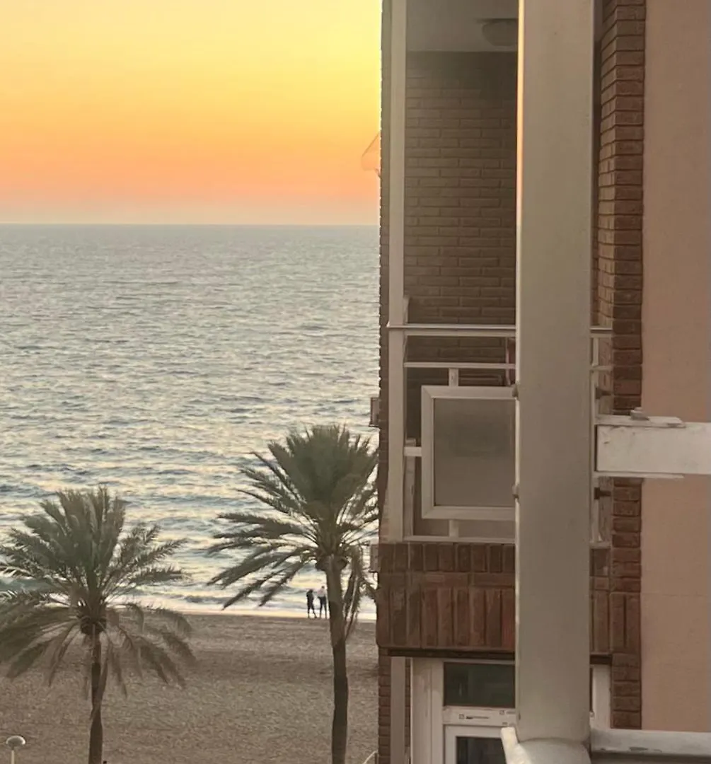 Playa Calle California, Parking Almeria 0*,